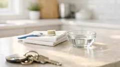 How to clean grimy keys fast with white vinegar