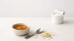 This 3-ingredient honey face mask is the easiest post-holiday skin reset